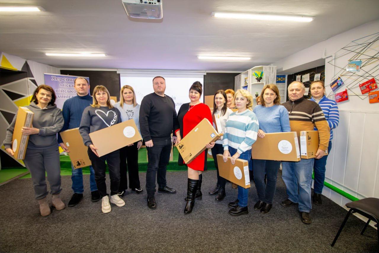 UAE Government donates 930 laptops to Kherson educational institutions