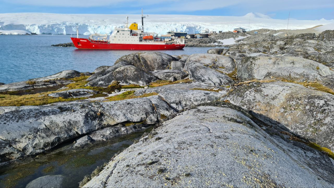 "Noosphere" provides maritime Antarctic research for the United States