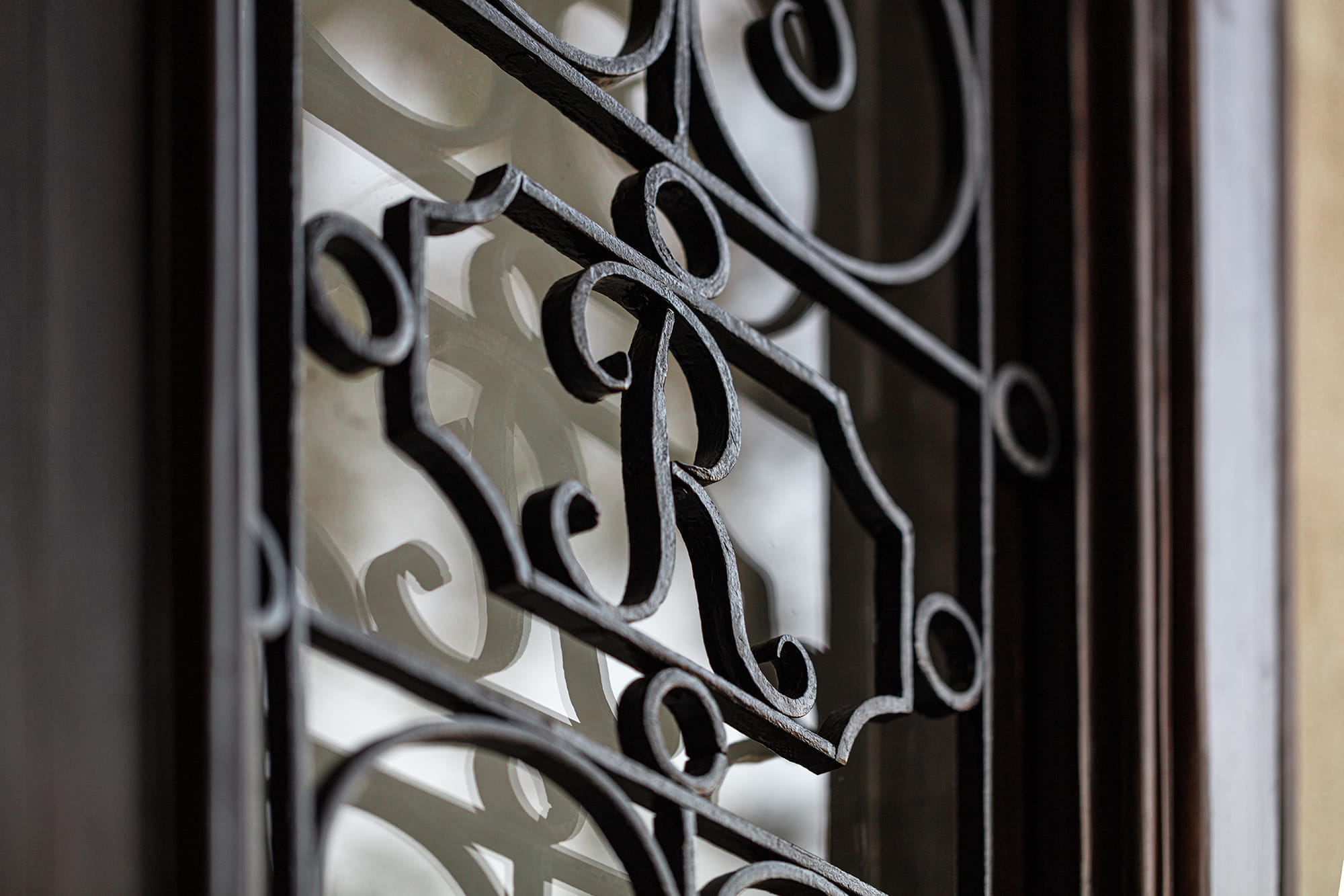 In Odessa, the historic doors of the 19th-century Rozhytskyi House have been restored