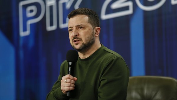 Volodymyr Zelensky: The military must prepare for a full transition to a professional contract-based system