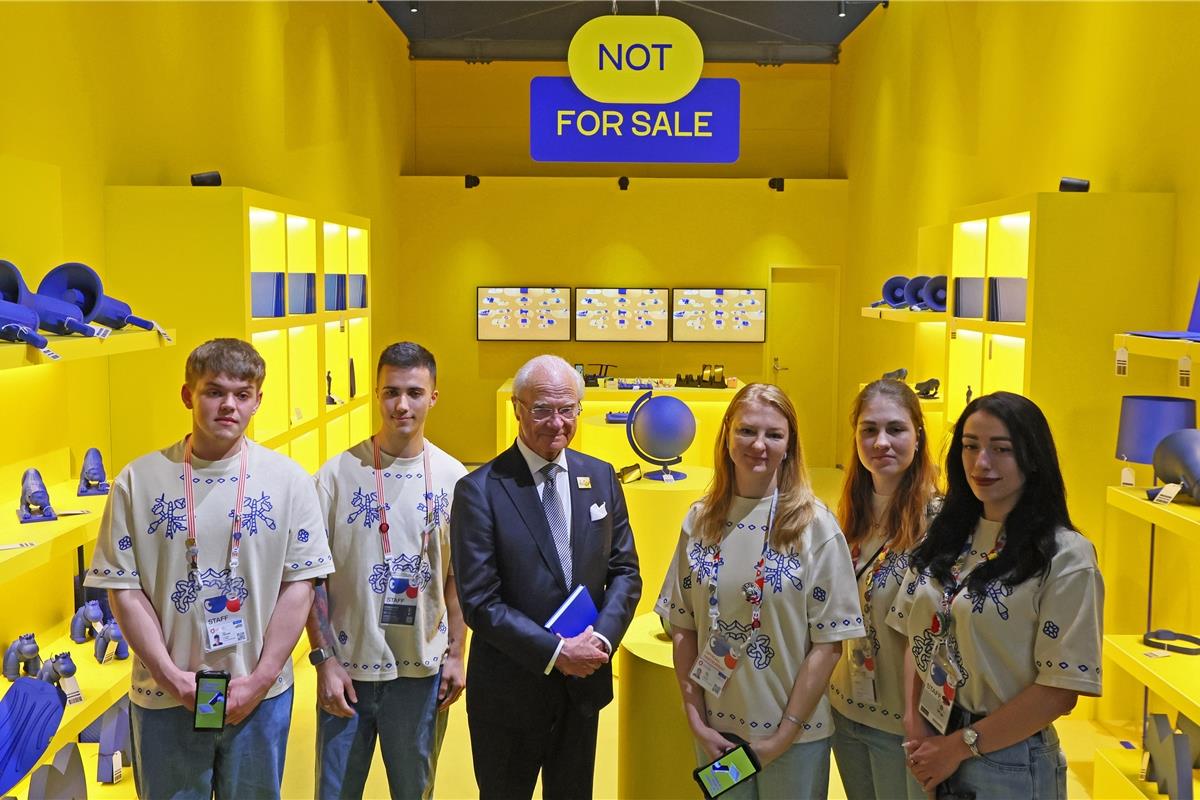 The King of Sweden visited the Ukrainian pavilion 'Not For Sale" at EXPO 2025 in Japan