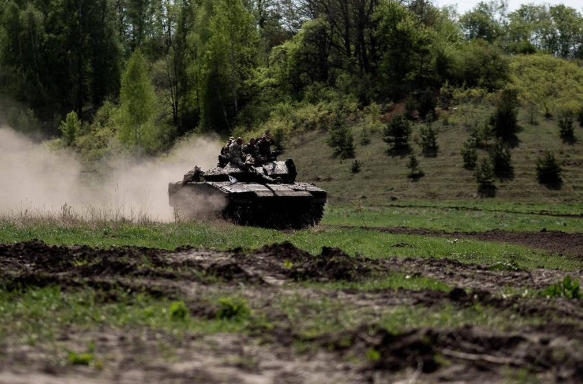 Over the past day, Russian forces lost another 980 troops in their war against Ukraine