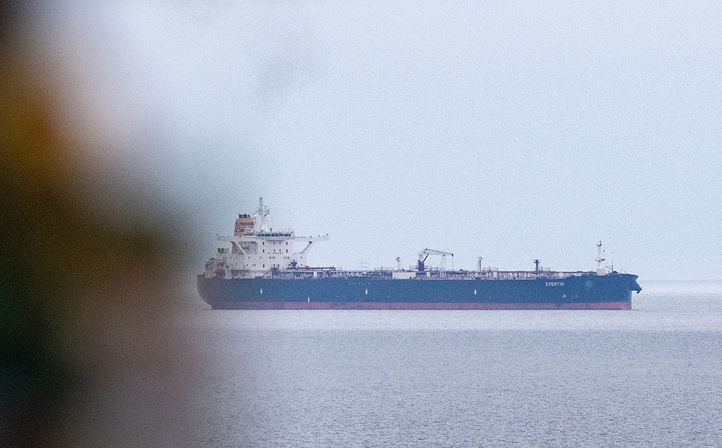 War&Sanctions: Russia is conducting illegal oil transshipments in open waters near Greece