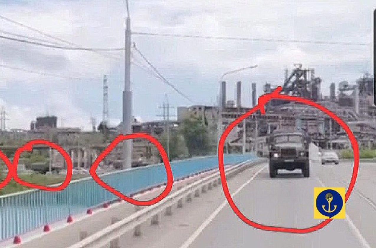 Over 15 military trucks with chechen fighters arrive in Mariupol