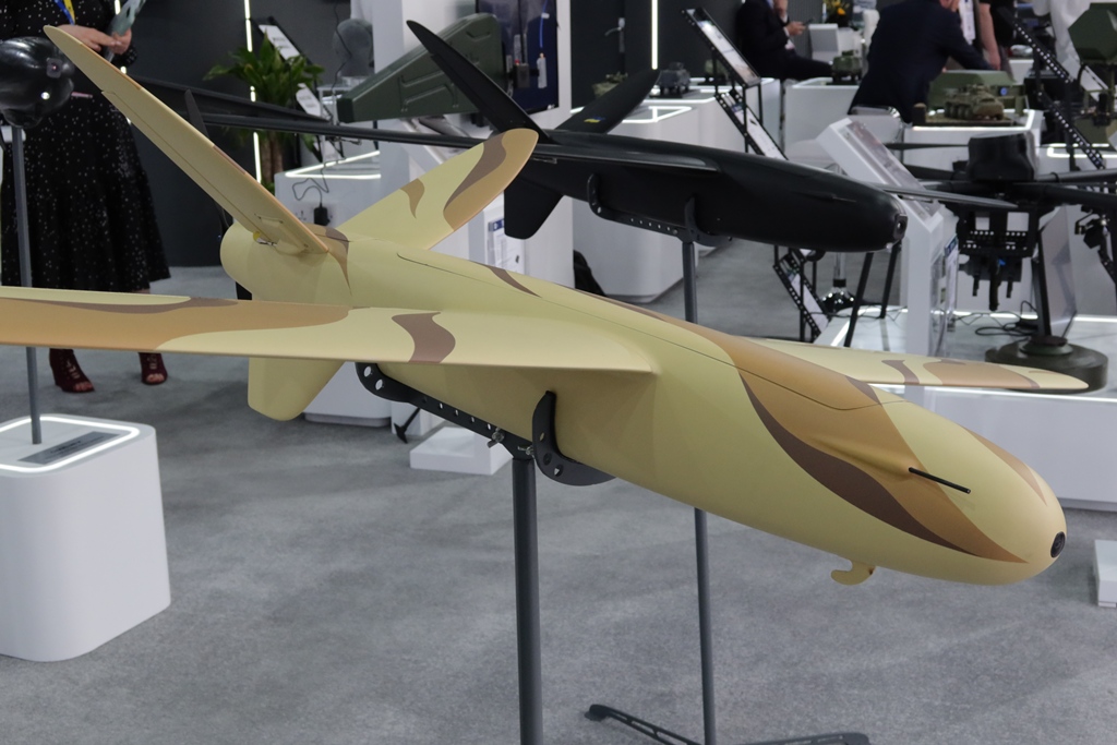 At IDEF 2025 in Turkey, Ukraine showcased the Chaklun-B 2.0 drone with a 3.5m wingspan