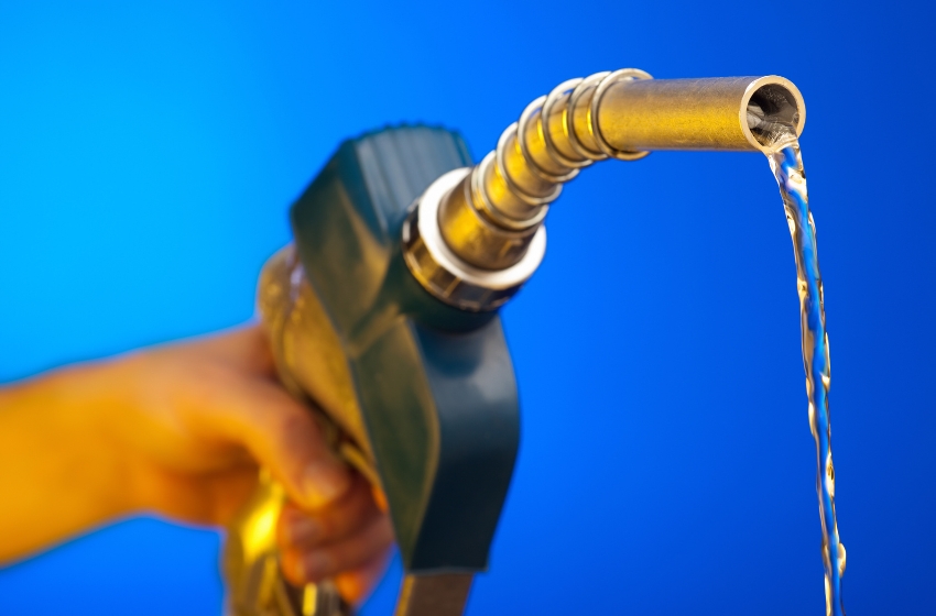 Russia reimposes full ban on gasoline exports amid soaring domestic prices