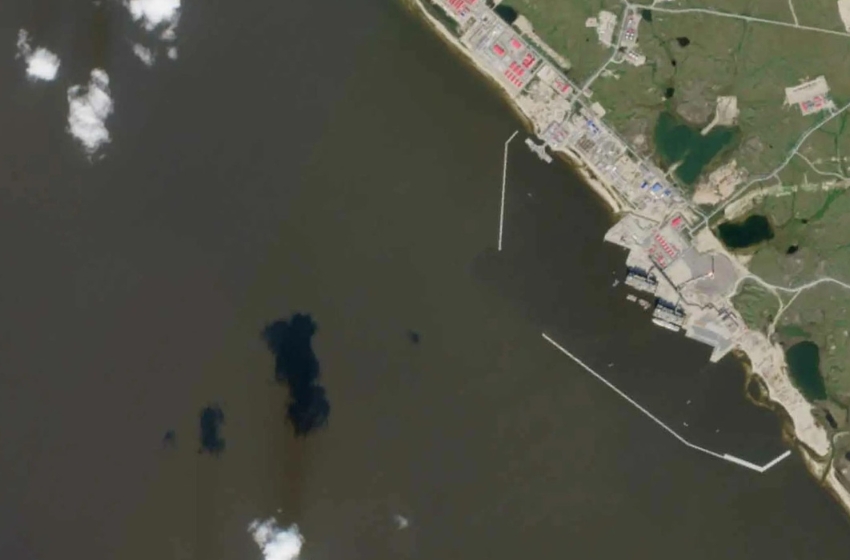 Russia’s 'shadow fleet' enters sanctioned Arctic terminals