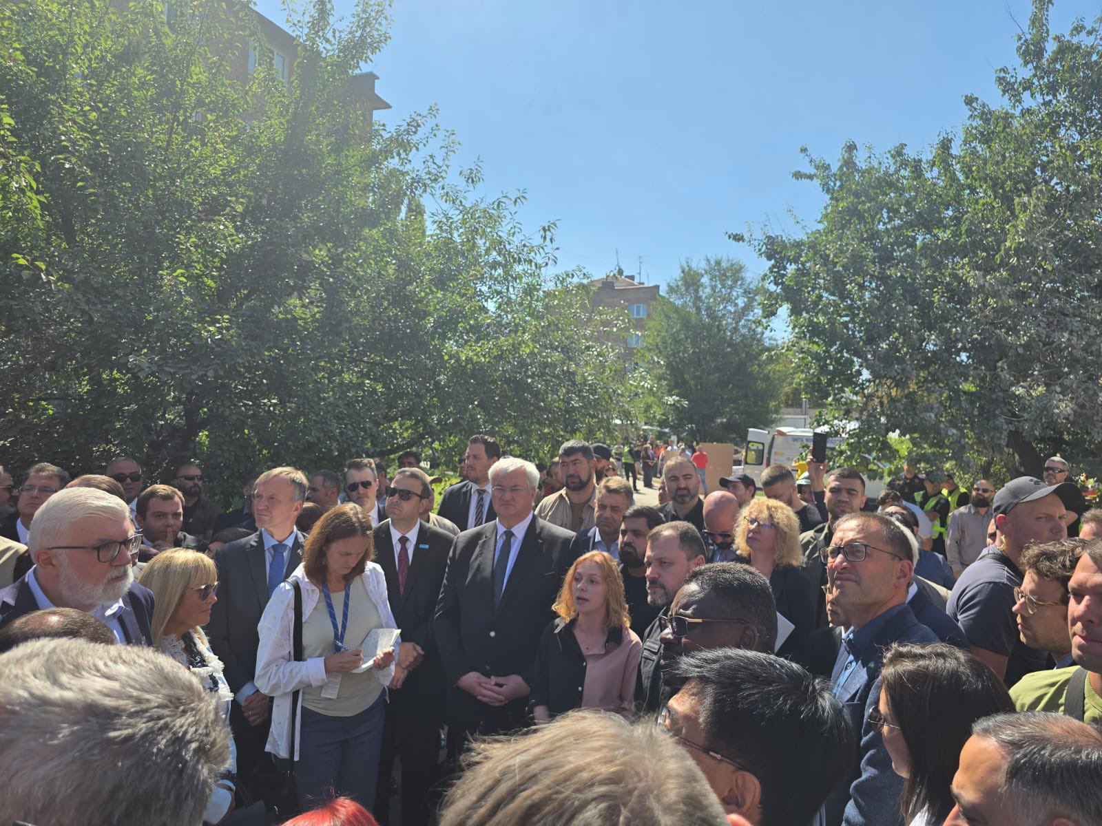 Heads of 55 diplomatic missions visited a house in Kyiv destroyed by a Russian strike