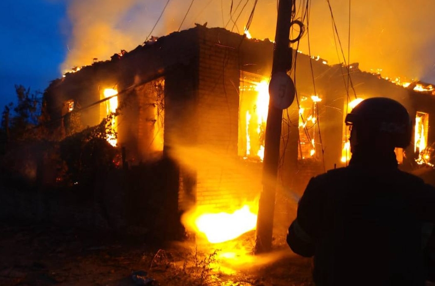Russia attacks wweep across Ukraine