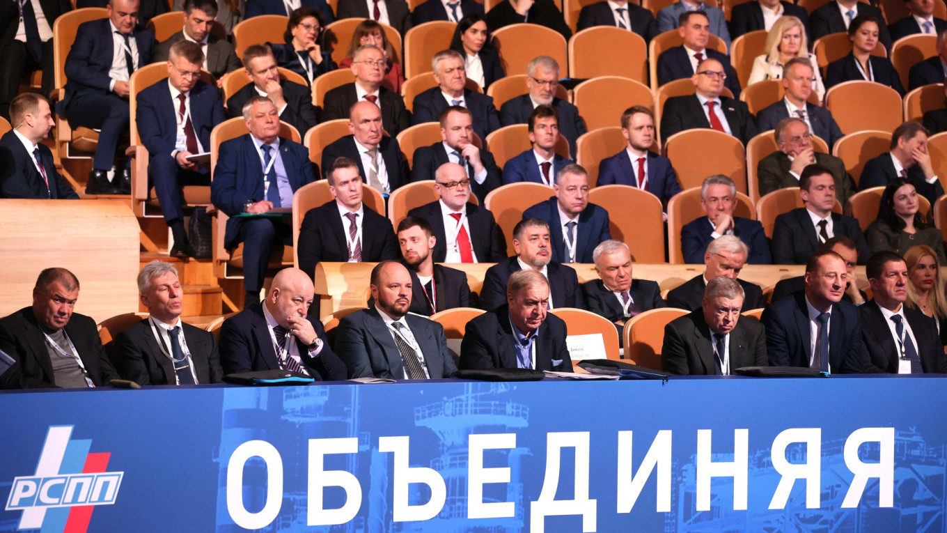 Vladislav Inozemtsev: Russia’s nouveau riche fade from global elite as country drifts into autarky