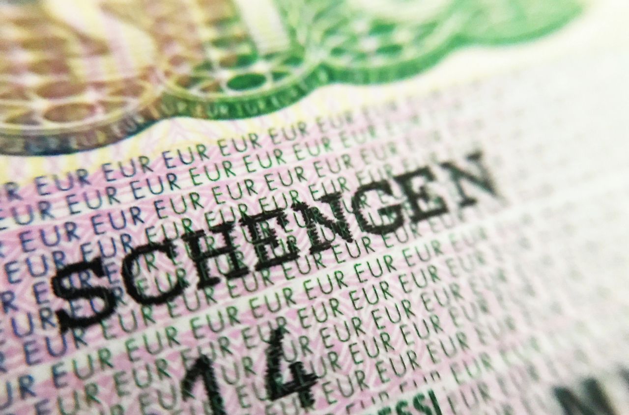 EU suspends issuance of multi-entry visas for Russian citizens