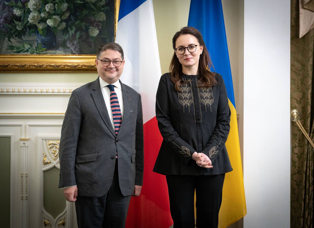 Ukraine and France discuss joint defense projects and reparations-based support mechanism
