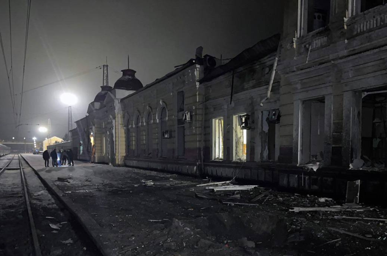 Russian attacks injure dozens civilians across Ukrainian regions