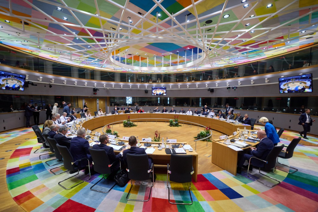 Vladislav Inozemtsev: Europeans should rethink their long-term business with Moscow before criticizing Washington