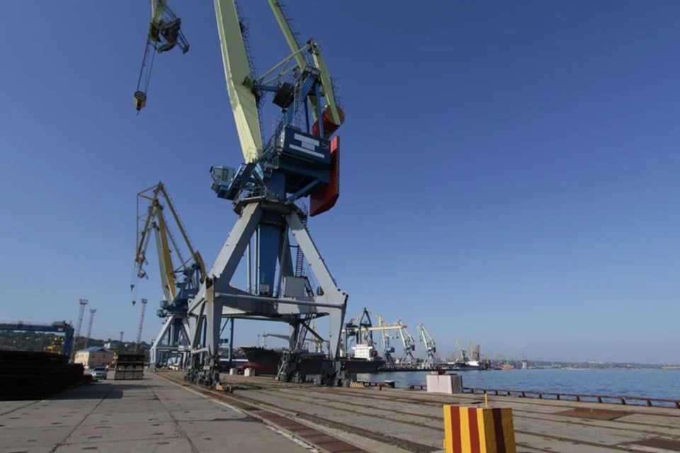 Russia is integrating the port of Mariupol into its own economy