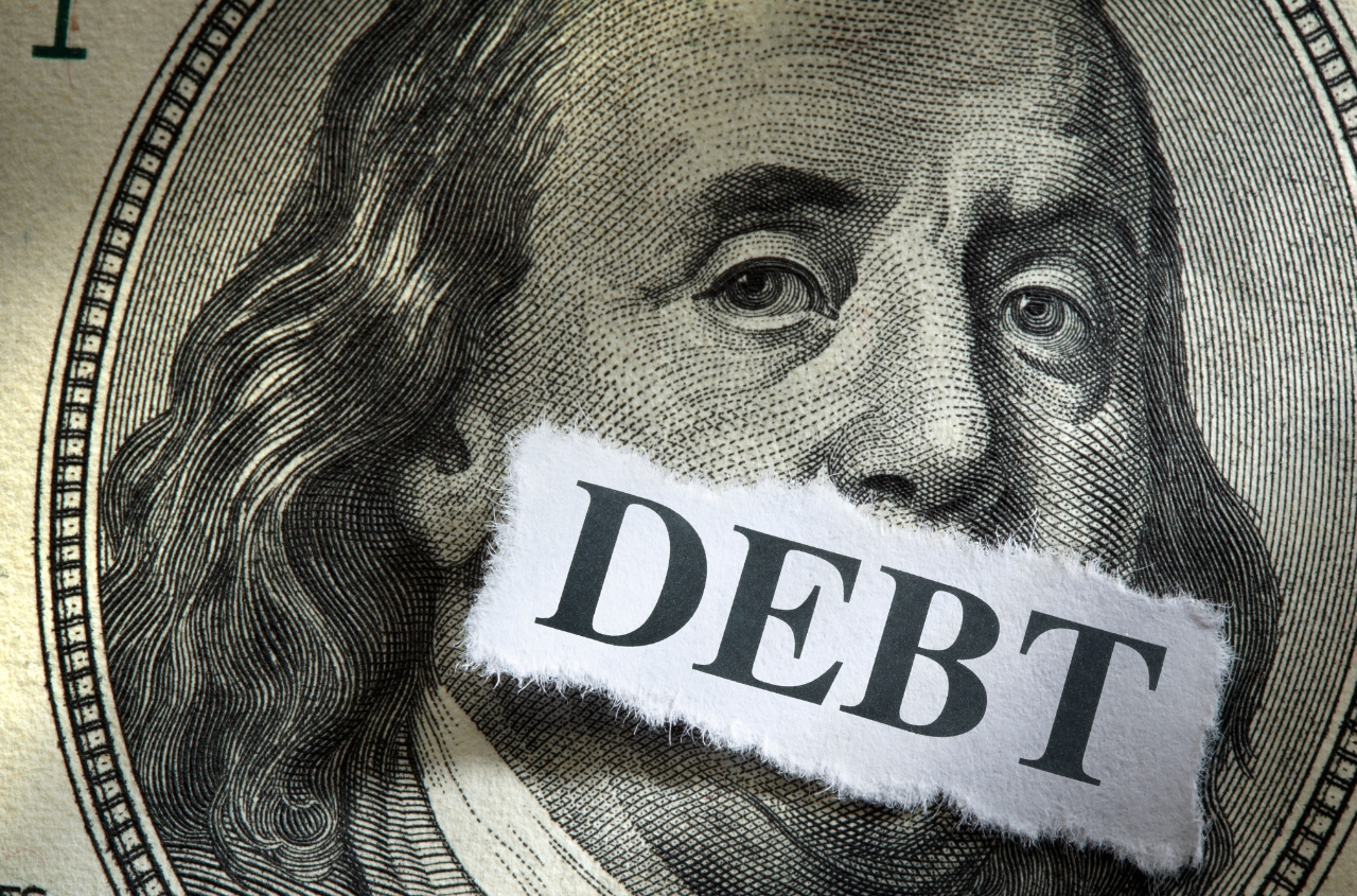 Public debt in Ukraine sees longer terms and lower costs in 2025