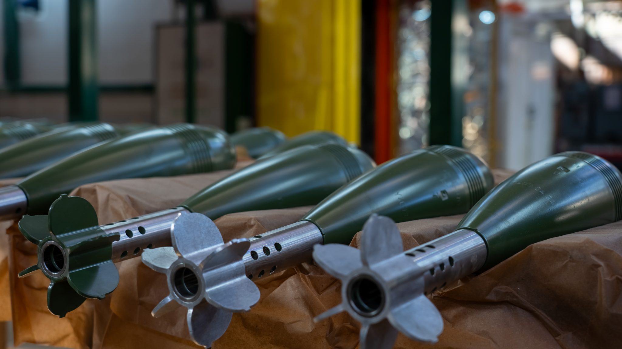 Ukrainian Armor equipped an FPV drone with a 120 mm mortar round using a domestic engine