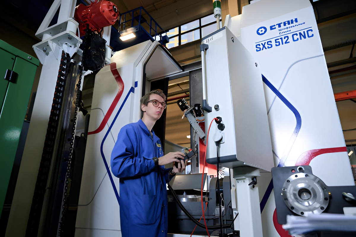 Foreign Intelligence Service: Russian manufacturing fails to replace foreign components under sanctions