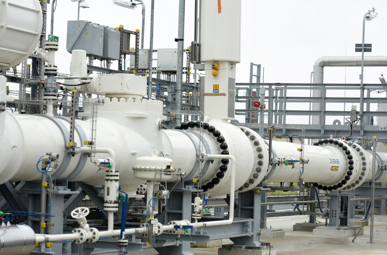 Hungary is stopping natural gas supplies to Ukraine