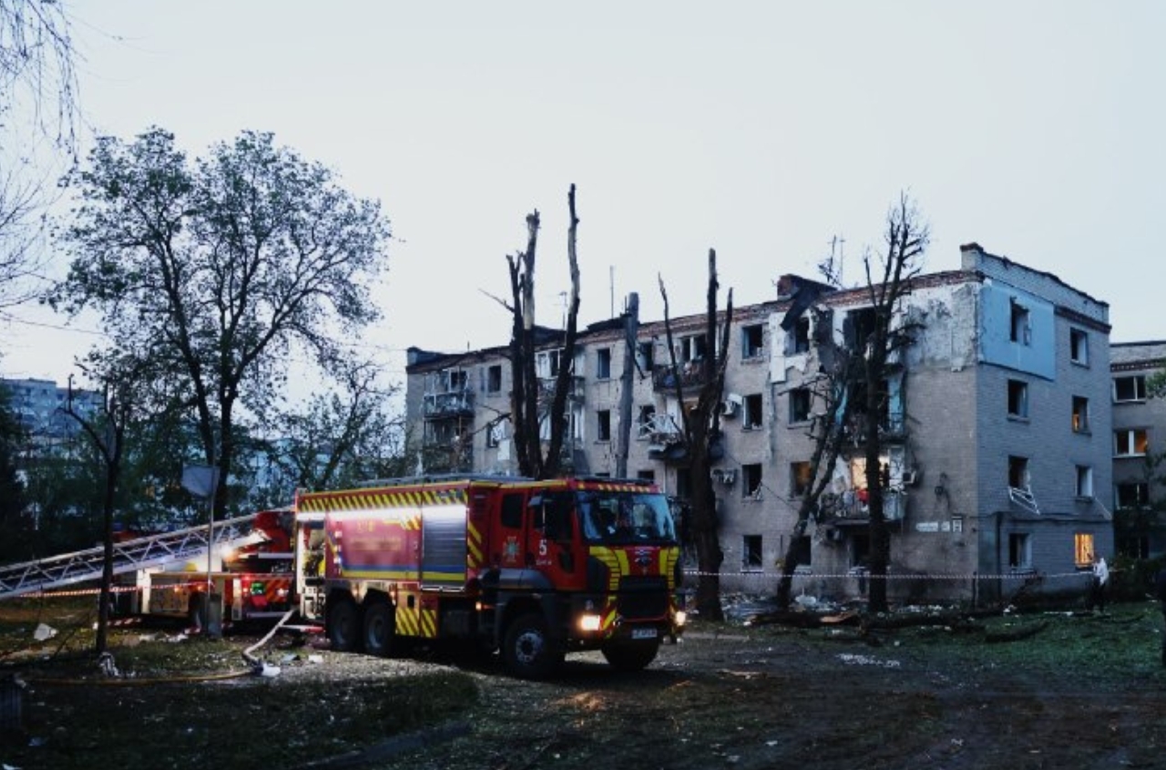 Russian strikes hit multiple Ukrainian regions causing deaths and injuries