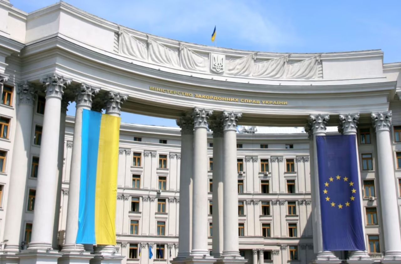 Ukraine offers security support to foreign embassies amid Russian threats