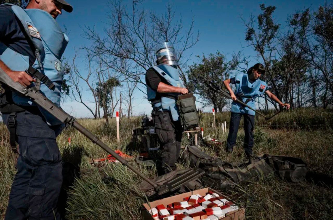 Russian forces kill two Norwegian People’s Aid deminers in Kherson region