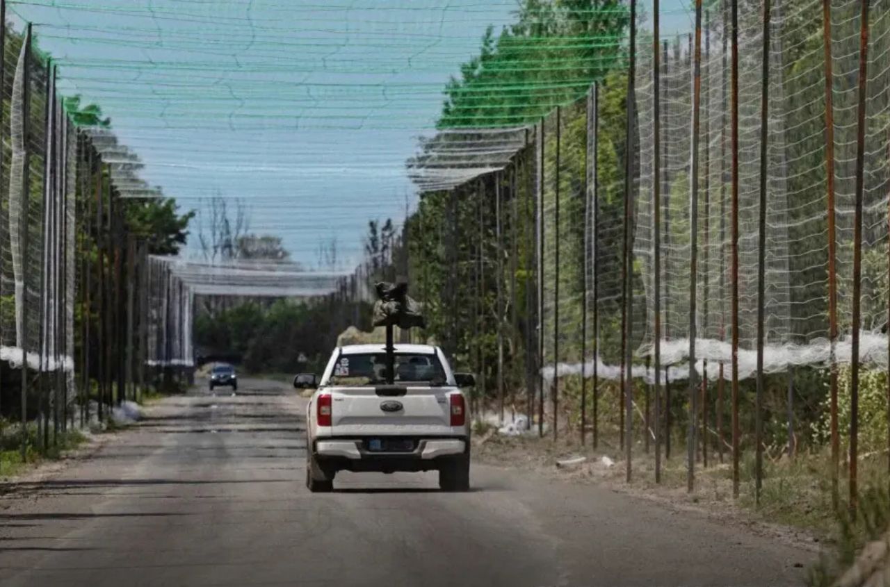 Ukraine installs over 1,000 km of anti-drone protection along frontline roads