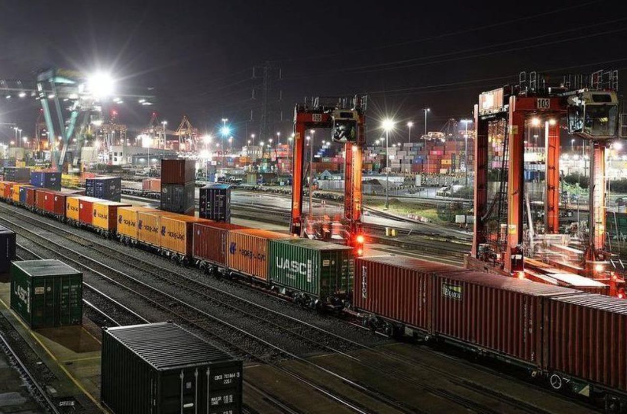 Ukrainian Railways reports 33% growth in container freight