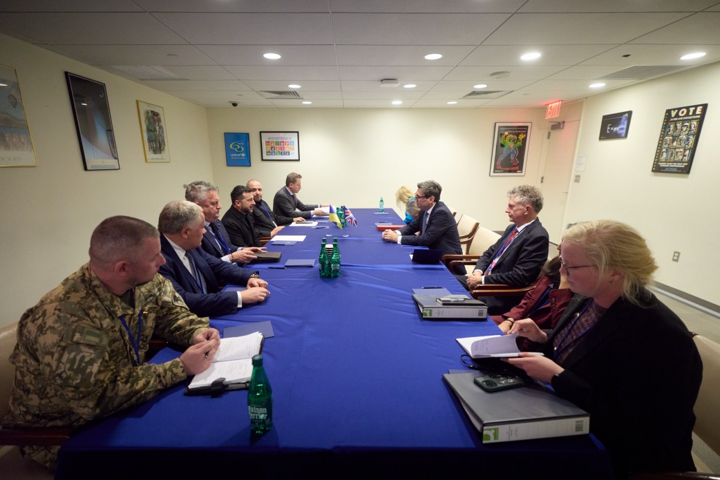 Zelensky met the leaders of the UK, Japan and Chile in New York to discuss air defence and military technology