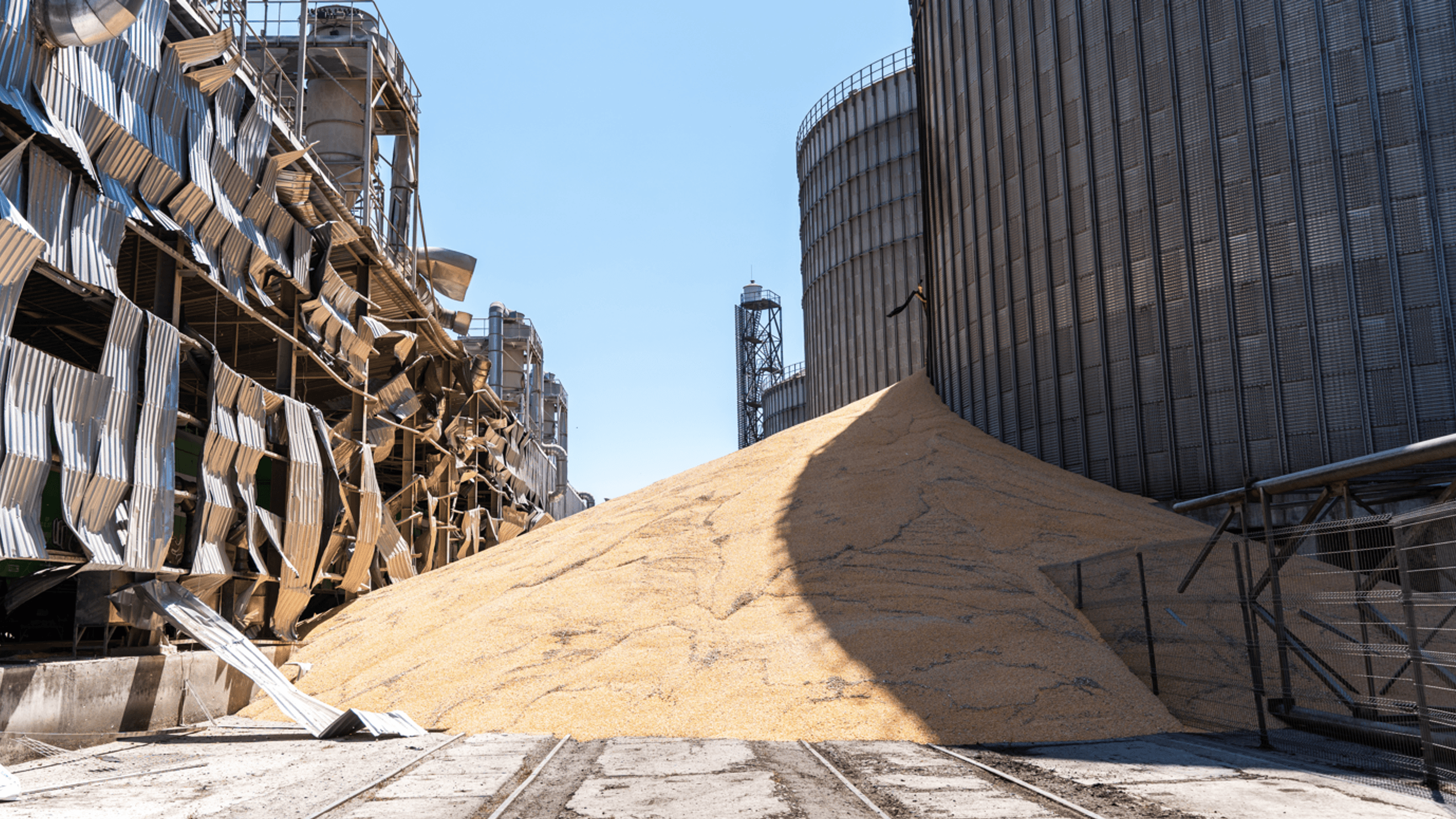 Dragon Capital: Ukraine’s economy set to shrink for 2 consecutive years