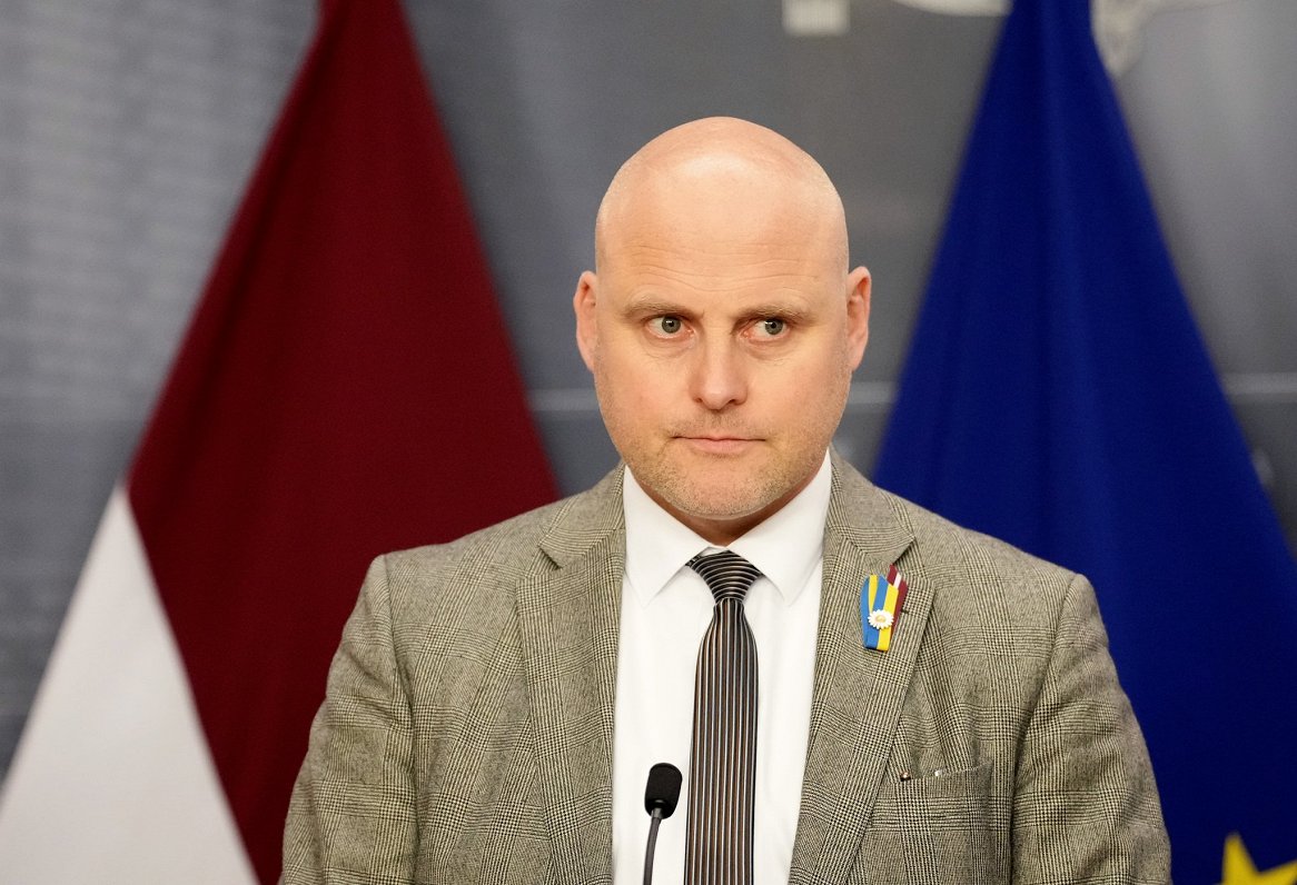 Latvia demands stronger EU action against Russia, citing visa risks and gaps in sanctions enforcement
