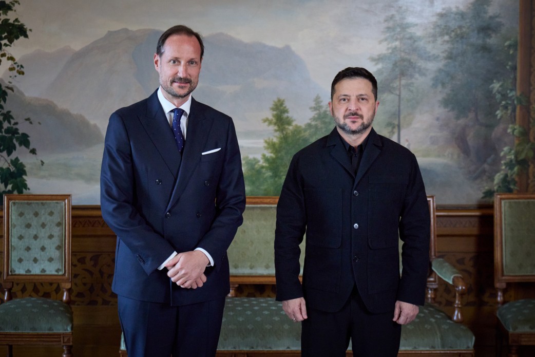 Zelensky meets Norway's King Haakon VIII