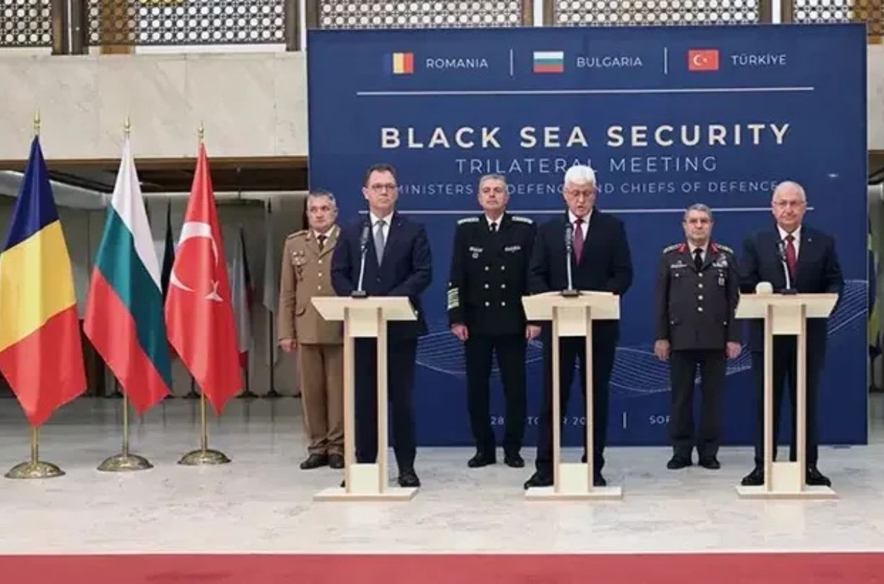 Türkiye upholds Montreux Convention restrictions until war in Ukraine ends