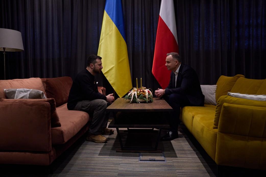 On his way to Ukraine, Volodymyr Zelensky met with Andrzej Duda in the rescuer city of Rzeszów