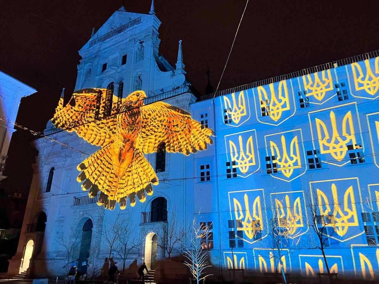 The artist from Switzerland, Gerry Hofstetter, lit up the buildings in Lviv