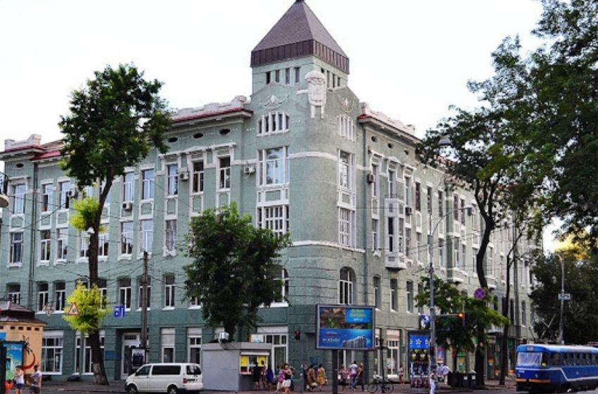 Odessa Grushevsky Library, surviving revolutions and wars.