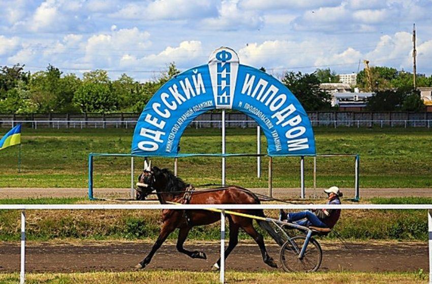 Odessa hippodrome opened the racing season