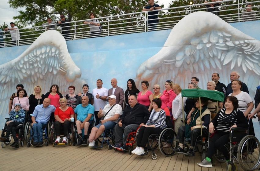 The first disable-accessible beach in Ukraine was opened in Odessa