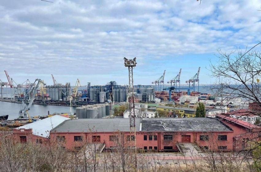 The old red warehouses of the Odessa port offered up for auction in March 2022