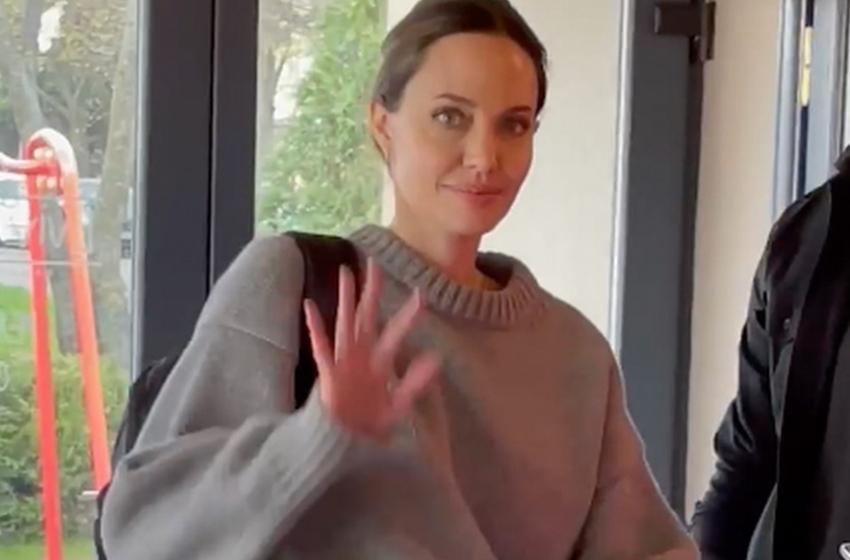 Andriy Yermak had a video conversation with Angelina Jolie who intends to deal with humanitarian issues in Ukraine