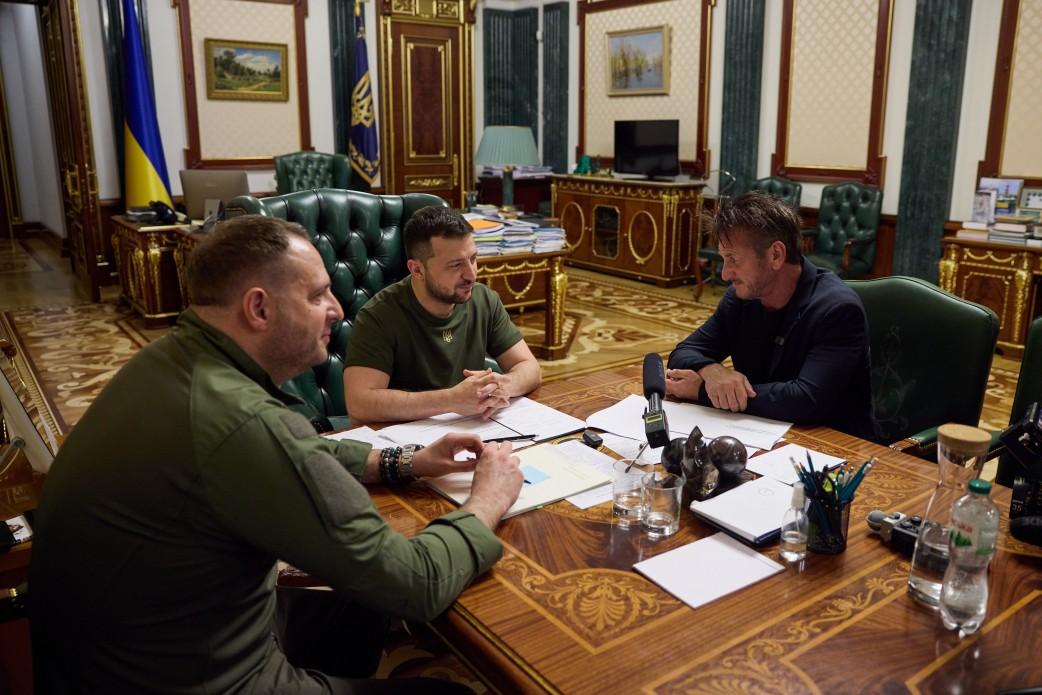Volodymyr Zelensky met with American actor and director Sean Penn