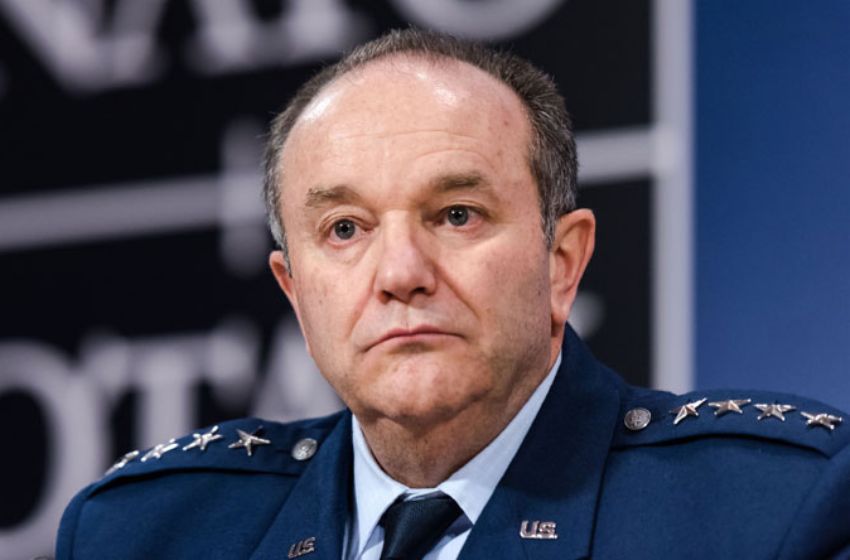 Philip Breedlove: In the West, there is hesitation in providing F-16s to Ukraine due to fear of Russia