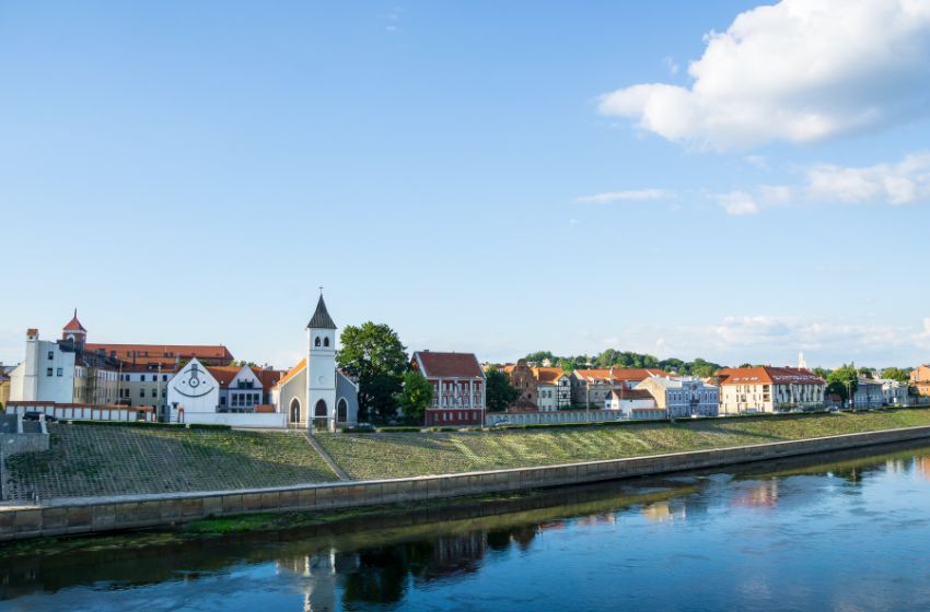 Lithuania offers to assist Ukraine in exporting grain via the Neman River