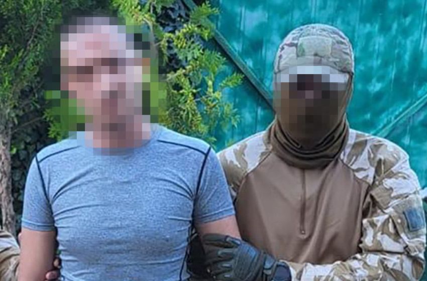 The SSU has detained an accomplice of pro-Russian forces who facilitated the transfer of the Kherson branch of Ukrposhta to the enemy