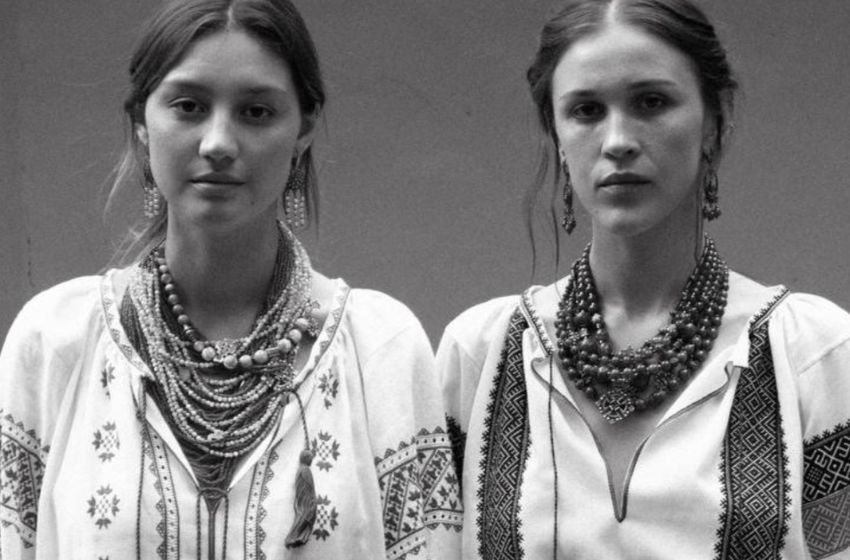 The brand NOVITSKA unveiled a collection of embroidered shirts inspired by Klymbovsky embroidery