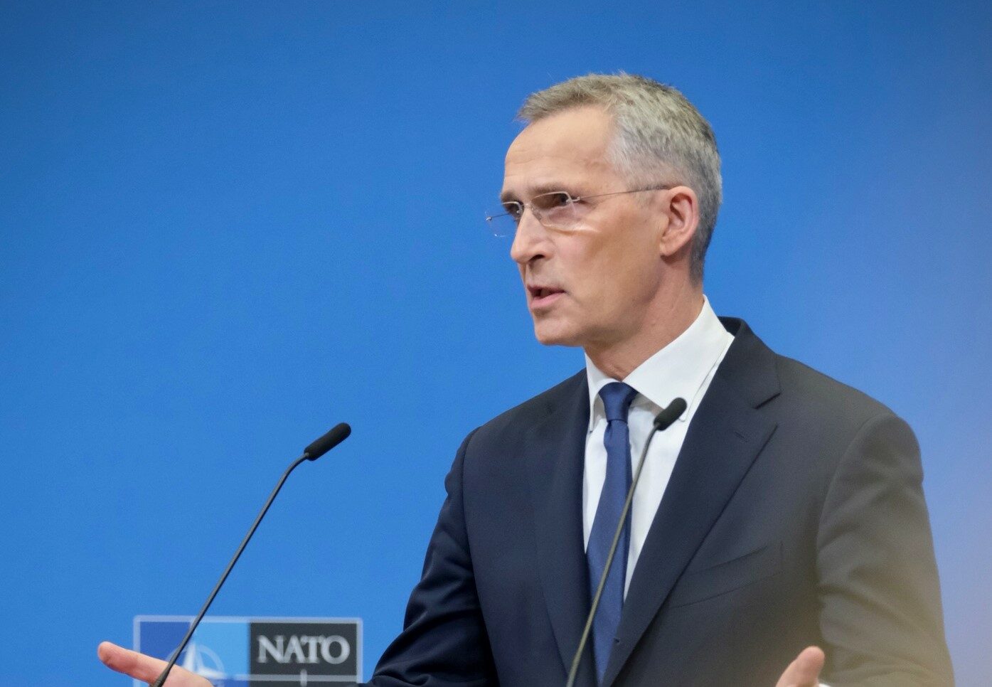 NATO: Ukrainians have exceeded expectations again & again
