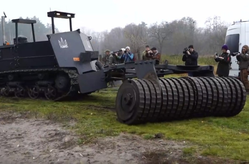 A 16-ton demining machine capable of neutralizing 95% of all mines has been developed in the Kharkiv region