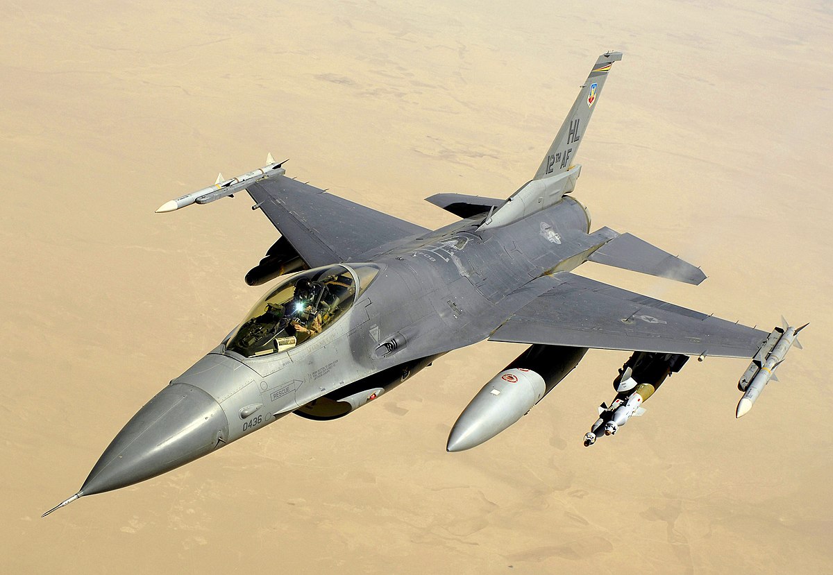 The Netherlands have transferred the first F-16s to Romania for training Ukrainian pilots