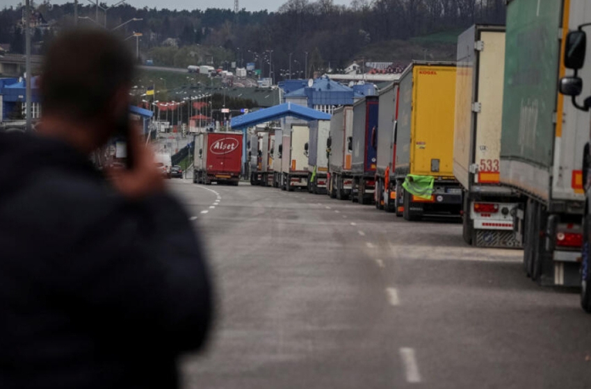 The strike by Polish carriers: over 20,000 trucks blocked at the border