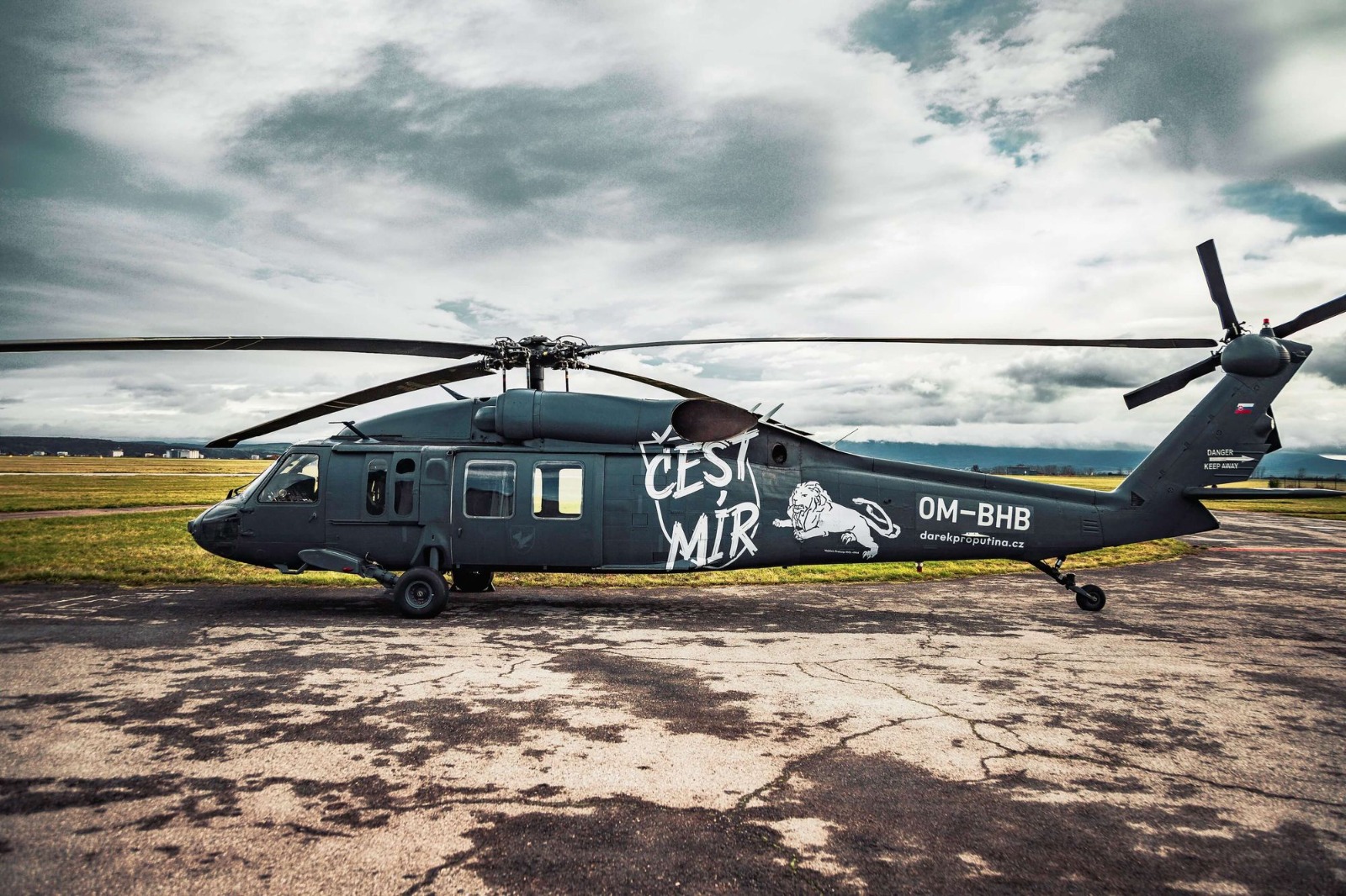 Czechs and Slovaks raised 400,000 euros in a week for a reconnaissance helicopter for  the Main Intelligence Directorate